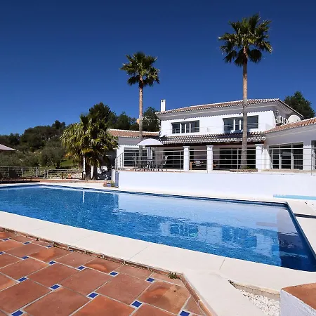 Luxurious Villa With Private Pool In Monda Villa
