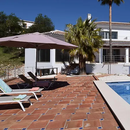 Luxurious Villa With Private Pool In Monda Monda