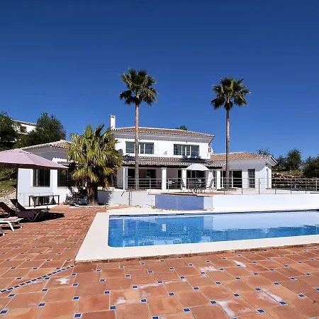 Luxurious Villa With Private Pool In Monda Villa