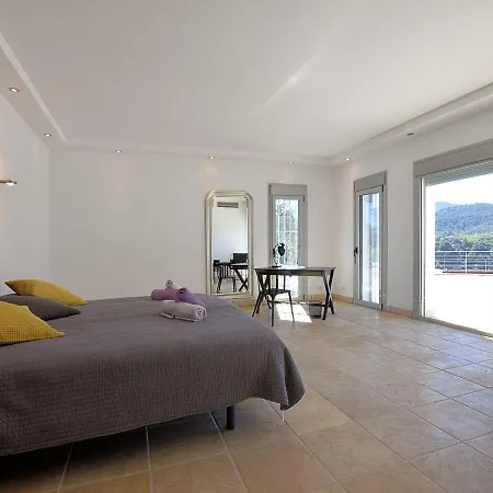 Villa Luxurious Villa With Private Pool In Monda