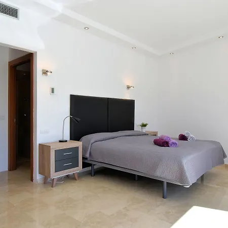 Villa Luxurious Villa With Private Pool In Monda *