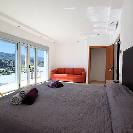 Luxurious Villa With Private Pool In Monda Villa Monda