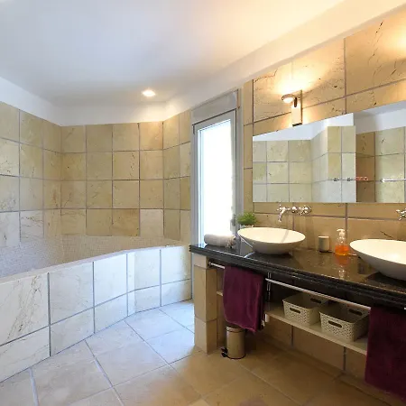 Luxurious Villa With Private Pool In Monda Monda